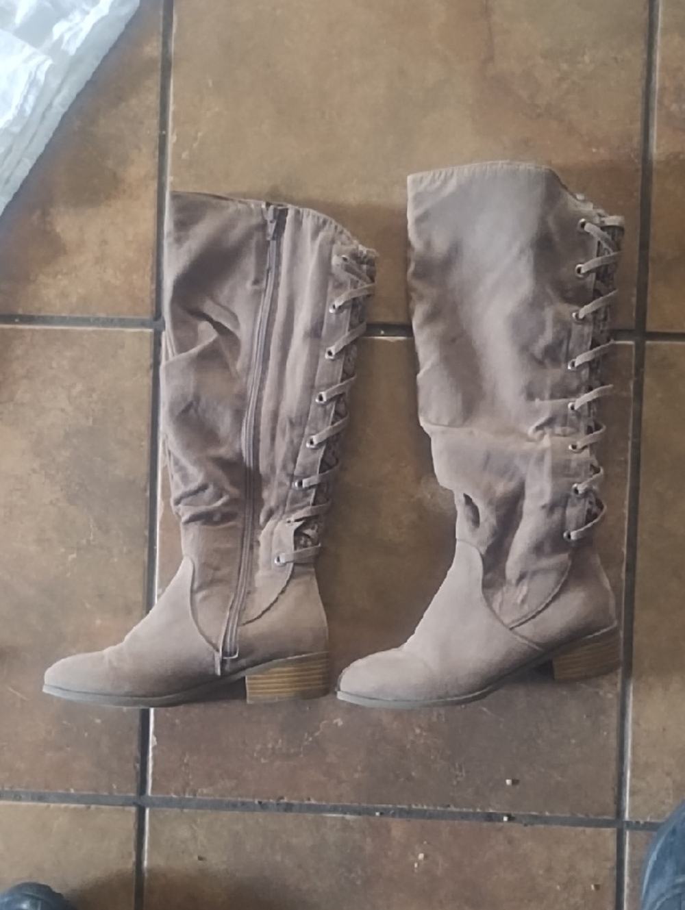 #0144 Women's Kohls Taupe Knee-High Lace-Up Boots